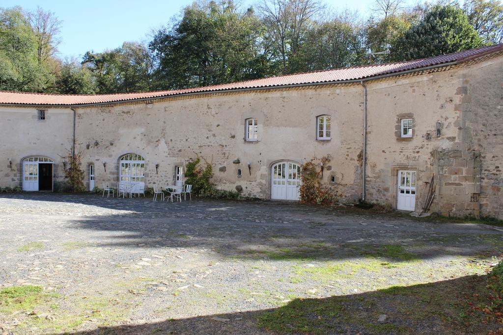 La Loge Du Chateau Saint-Dier-dʼAuvergne Εξωτερικό φωτογραφία